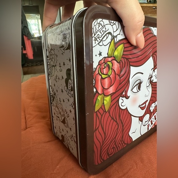 Loungefly Ariel the Little Mermaid Disney Tin Lunchbox - Picture 6 of 9